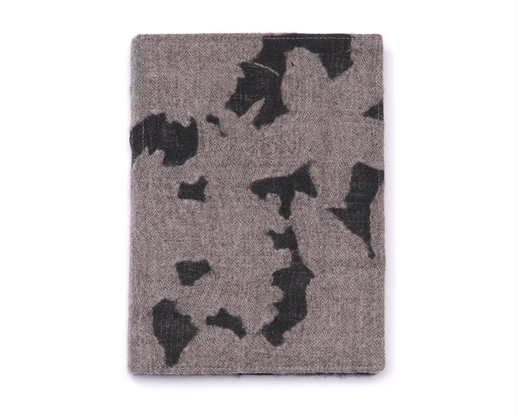 designbooks FASHION - gefertigt aus exklusivem Designerstoff