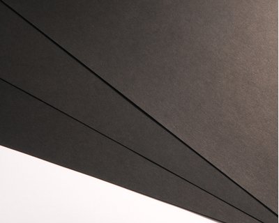 SIRIO, Ultra Black - Gro&szlig;bogen 72 x 102 cm